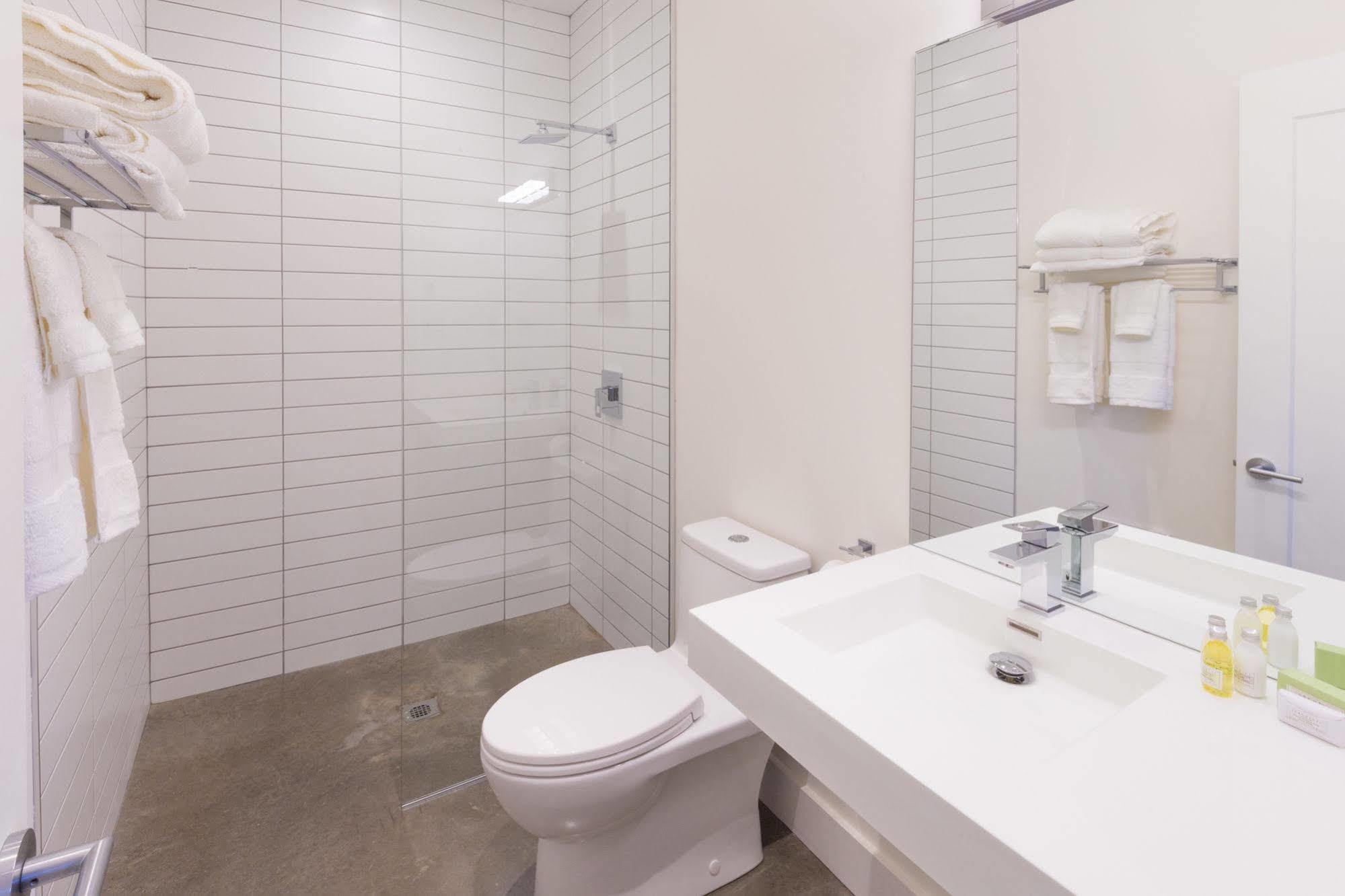 Quarterdeck Beachside Villas & Lofts Summerville Centre المظهر الخارجي الصورة